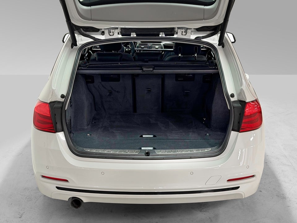 BMW 318d 2,0 Touring aut. 5d