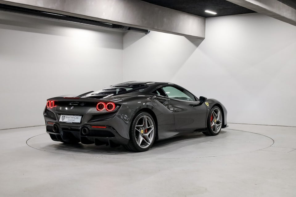 Ferrari F8 Tributo 3,9 DCT 2d