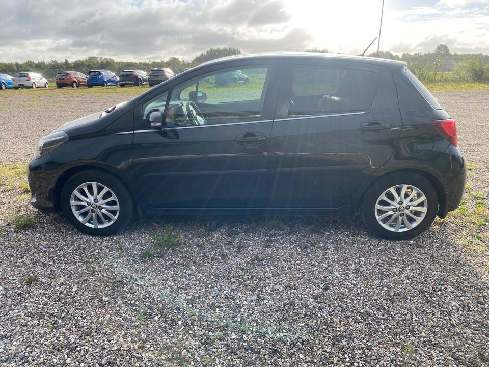 Toyota Yaris 1,3 VVT-i T2 Premium Luksus 5d