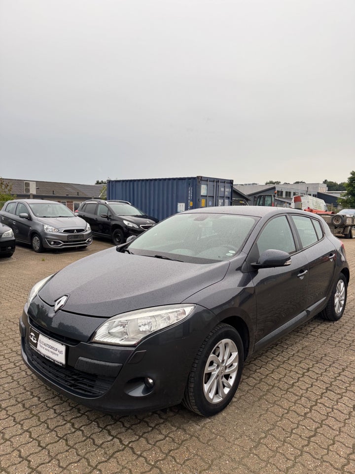Renault Megane III 1,6 110 Expression Sport Tourer 5d