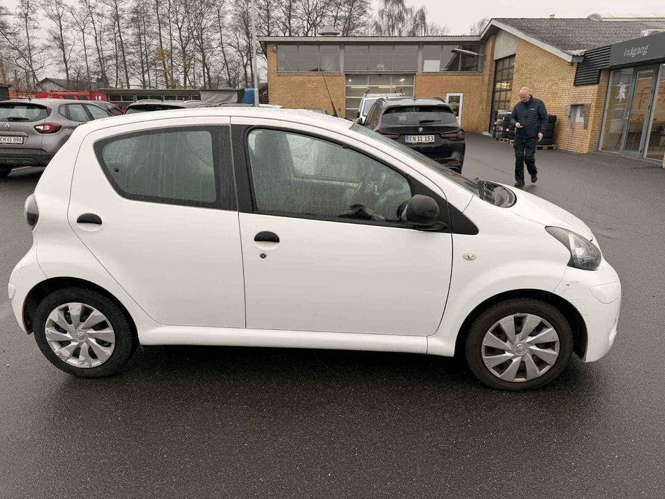 Toyota Aygo 1,0 Plus 5d