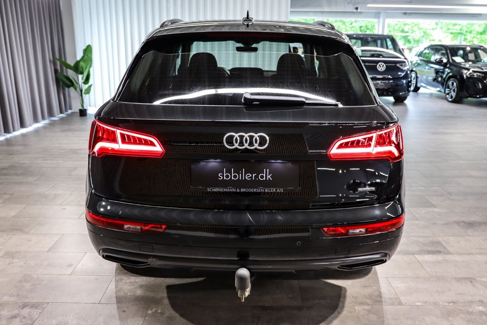 Audi Q5 40 TDi Sport quattro S-tr. 5d