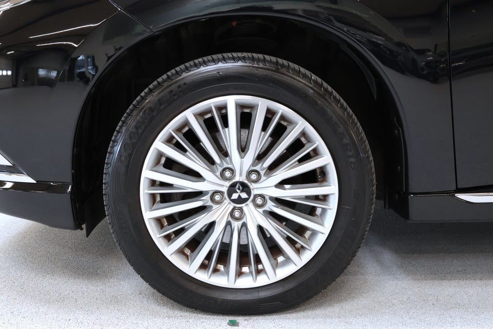 Mitsubishi Outlander 2,4 PHEV Intense CVT 4WD 5d
