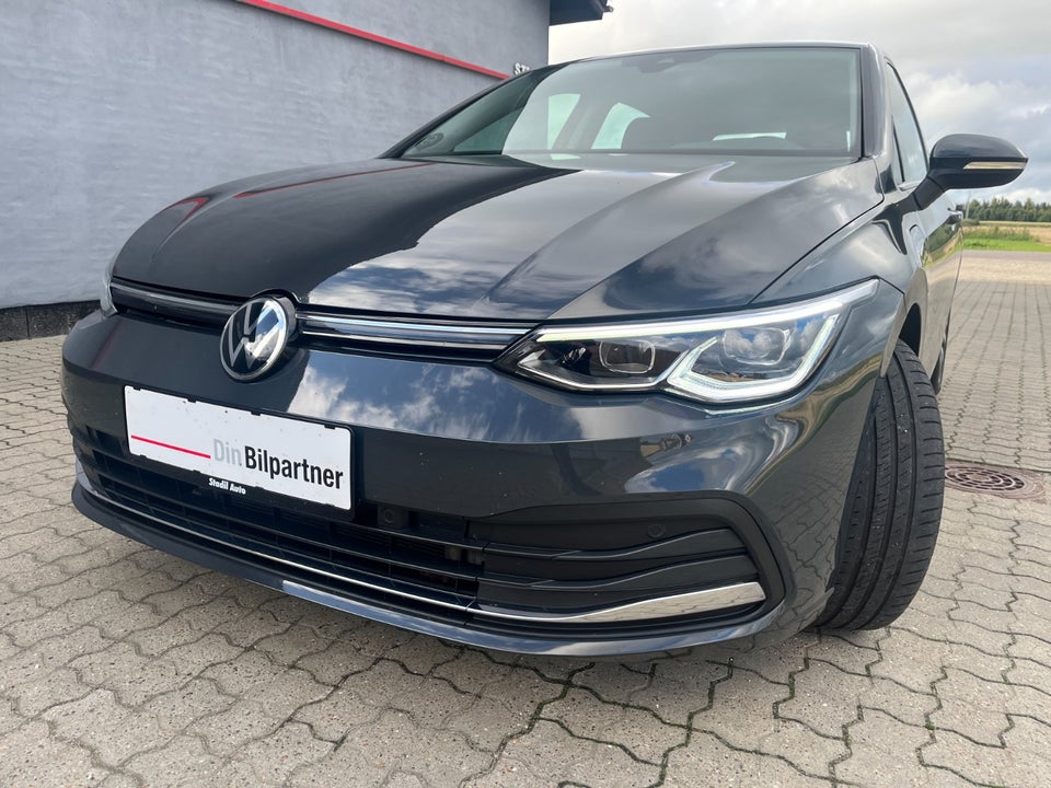 VW Golf VIII 1,4 eHybrid DSG 5d