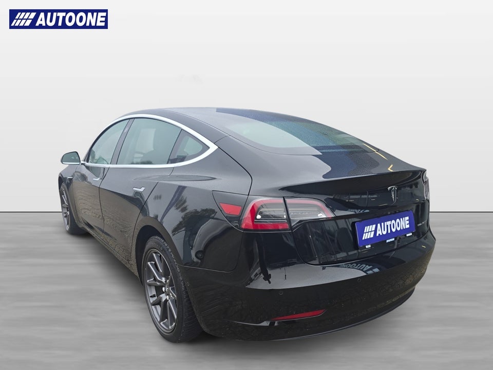 Tesla Model 3 Long Range AWD 4d