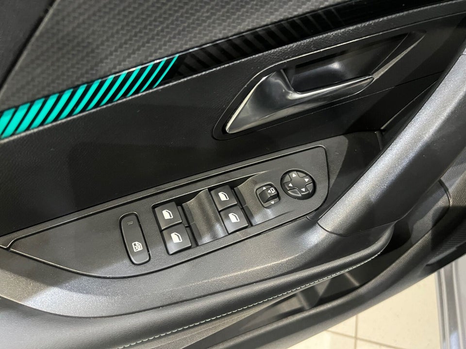 Peugeot e-2008 50 Allure 5d