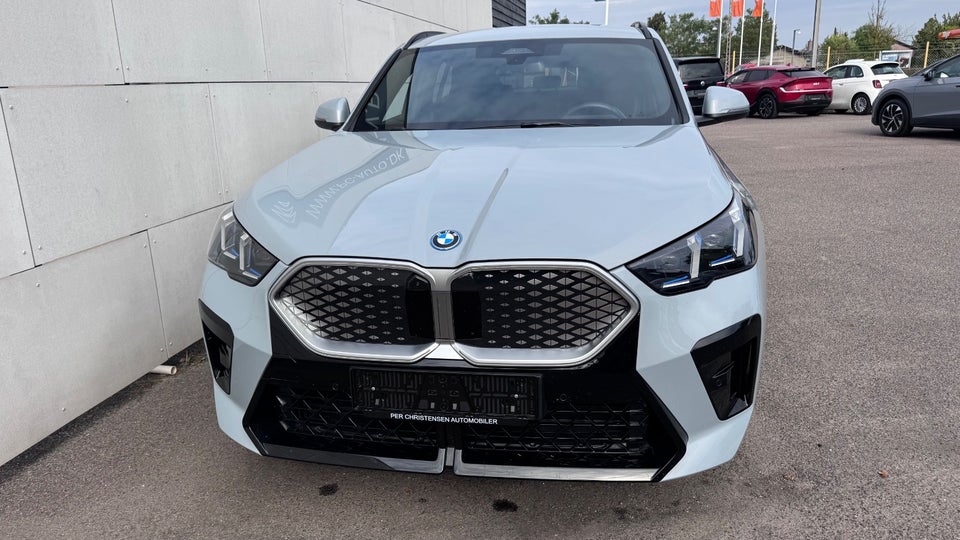 BMW iX2 eDrive20 Fully Charged M-Sport 5d