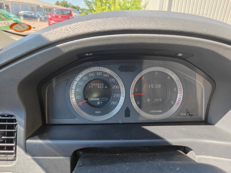 Volvo V70 2,4 D5 185 R-Design aut. 5d