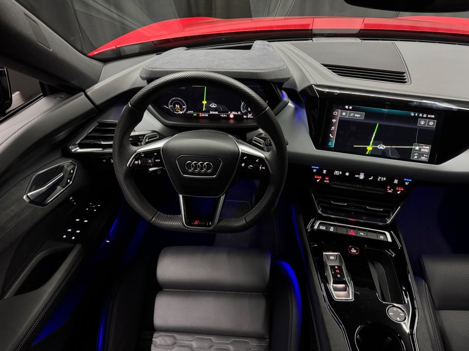 Audi RS e-tron GT quattro 4d