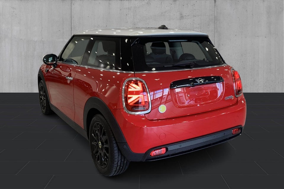 MINI Cooper SE Essential 3d