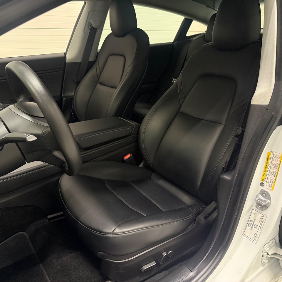 Tesla Model 3 Long Range AWD 4d