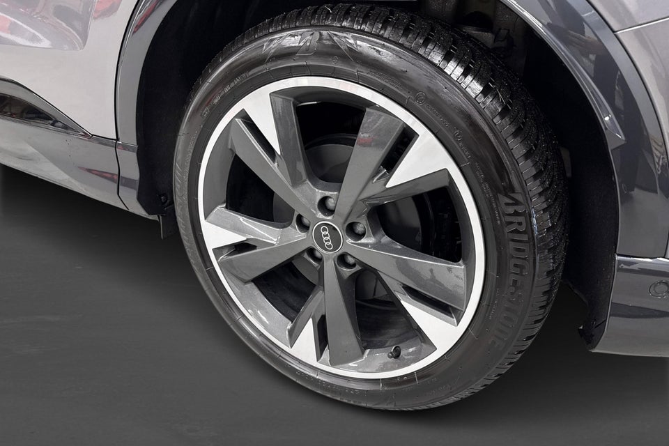 Audi Q4 e-tron 45 S-line Edition 5d