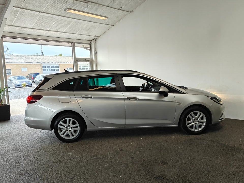 Opel Astra 1,6 CDTi 136 Enjoy Sports Tourer 5d