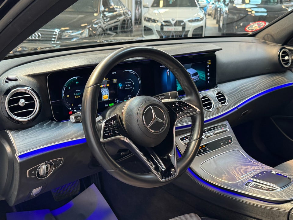 Mercedes E300 de 2,0 AMG Line stc. aut. 5d