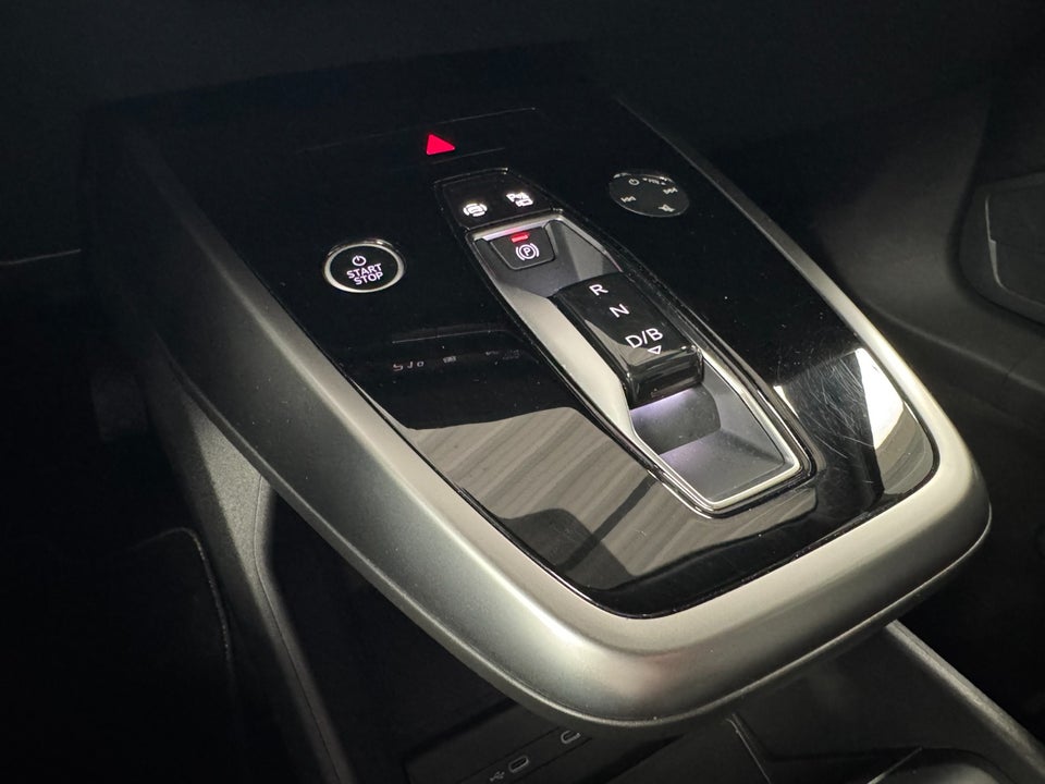Audi Q4 e-tron 45 Advance quattro 5d
