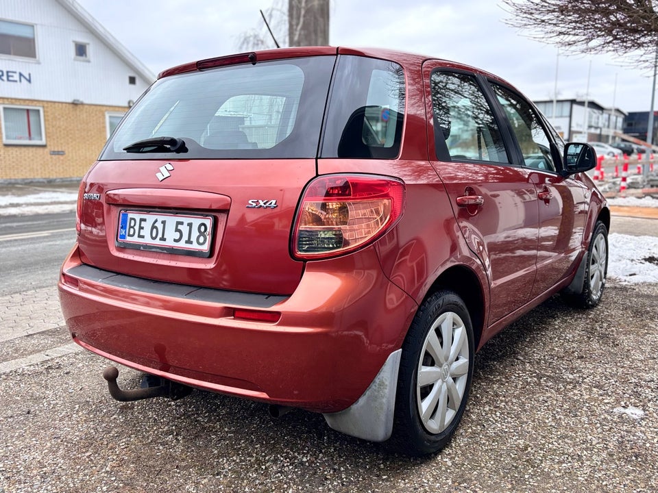 Suzuki SX4 1,6 GL-A 5d