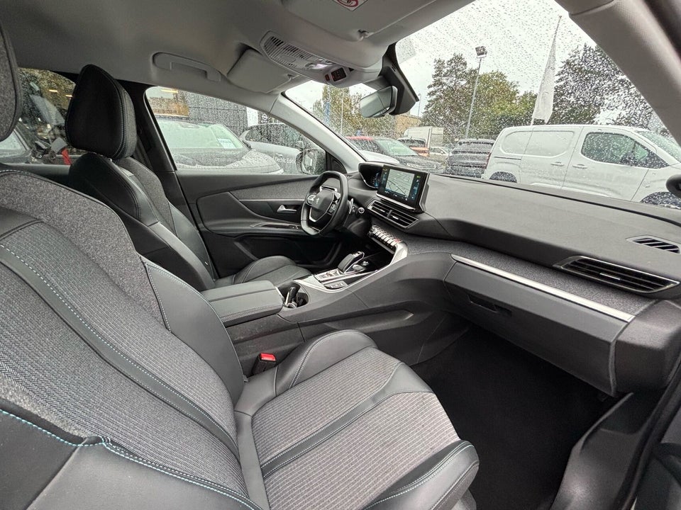 Peugeot 3008 1,6 Hybrid Selection Sport Limited EAT8 5d