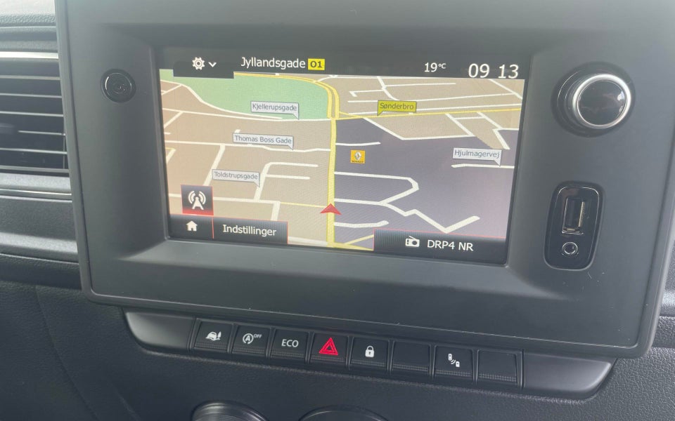 Renault Master IV T33 2,3 dCi 150 L2H2 Kassevogn