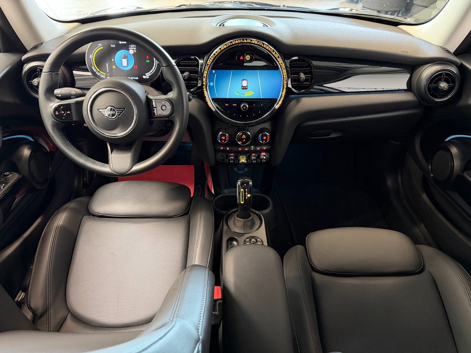 MINI Cooper SE Classic Trim 3d