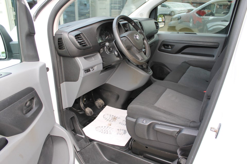 Toyota ProAce Verso 1,5 D 120 Long Combi 9prs 5d
