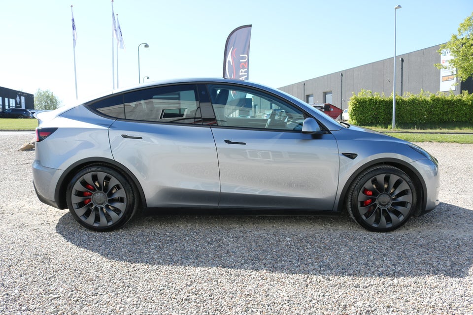 Tesla Model Y Performance AWD 5d