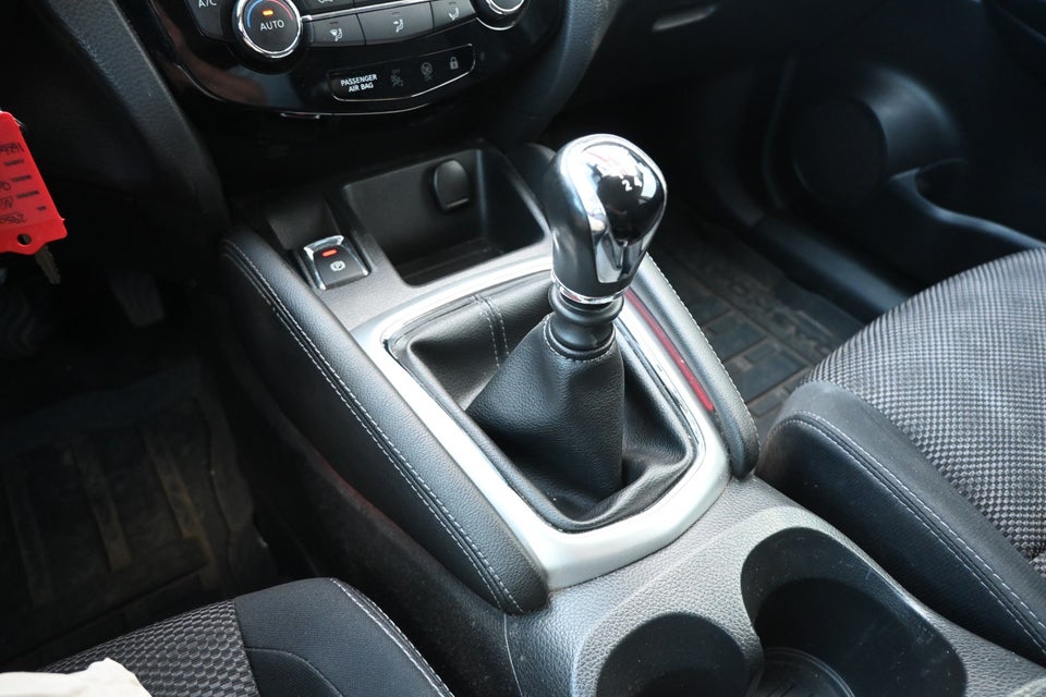 Nissan Qashqai 1,2 Dig-T 115 Visia 5d