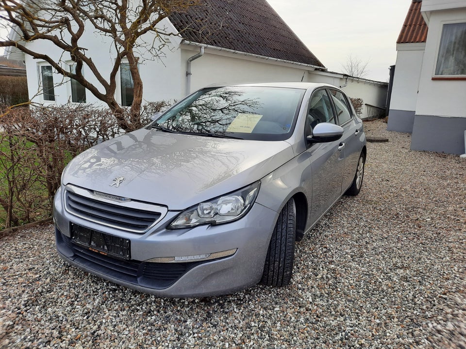 Peugeot 308 1,6 THP 125 Active 5d