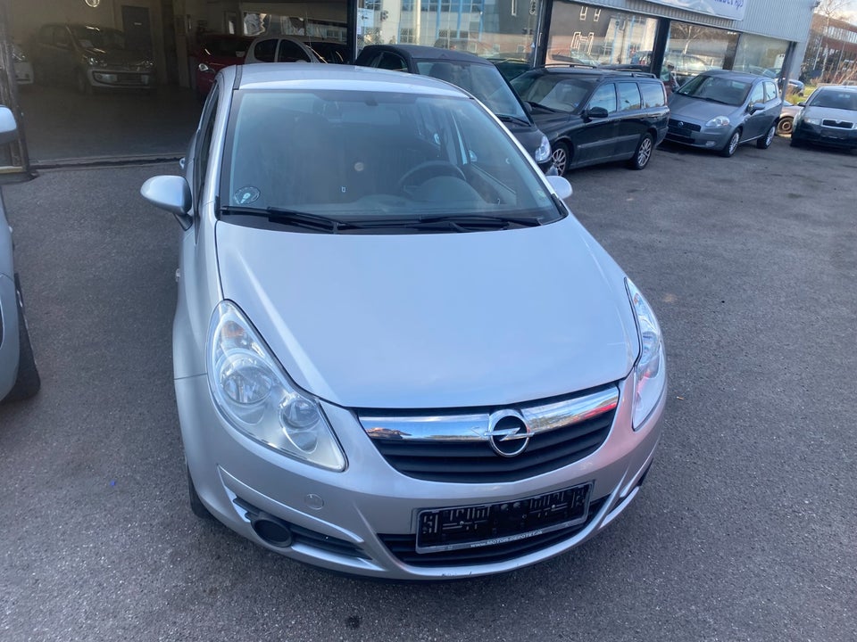 Opel Corsa 1,4 16V Cosmo 5d