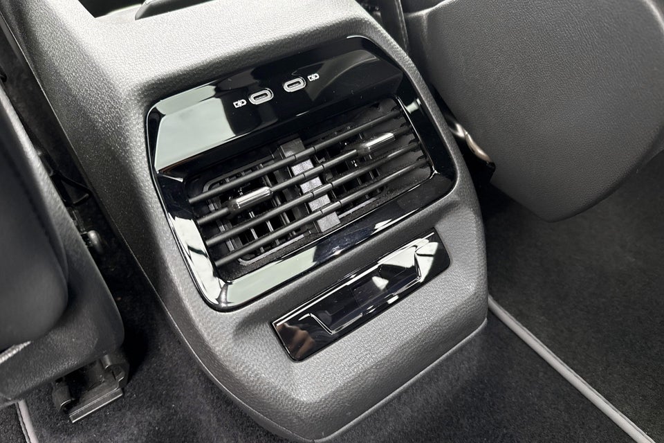 VW ID.4 77 Pro Performance 75 Years Edition 5d