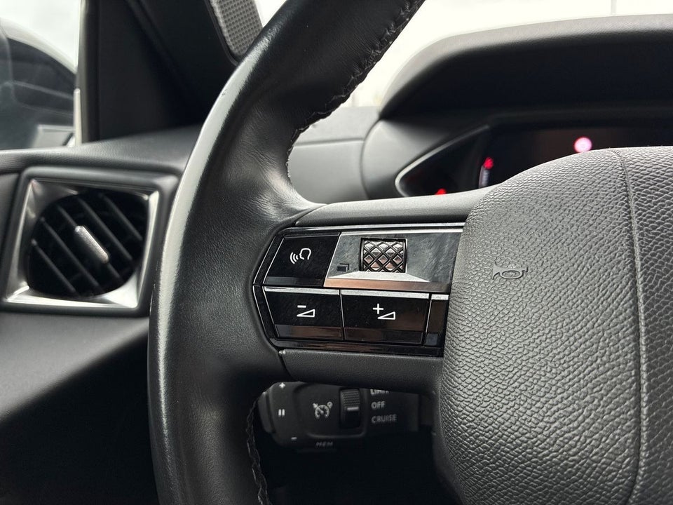 DS DS 3 CrossBack 50 E-Tense Chic 5d