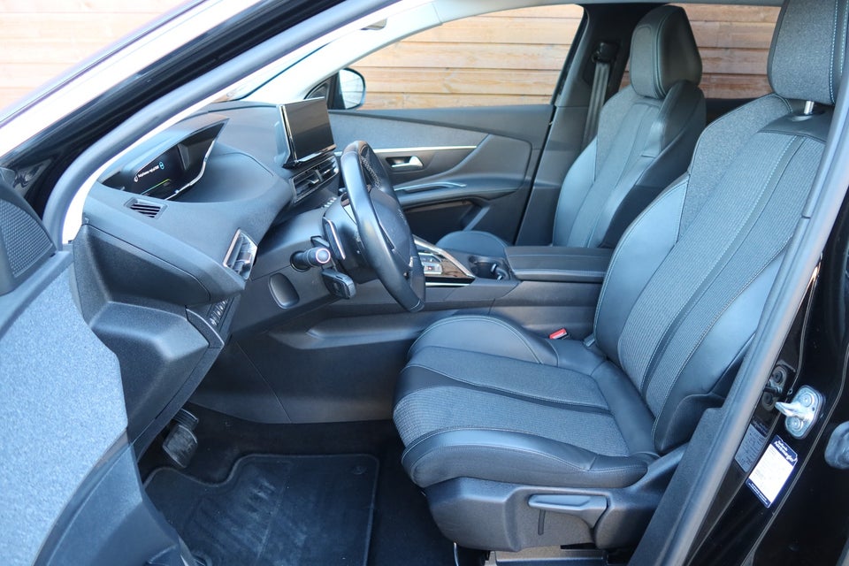 Peugeot 3008 1,6 Hybrid Allure Limited EAT8 5d