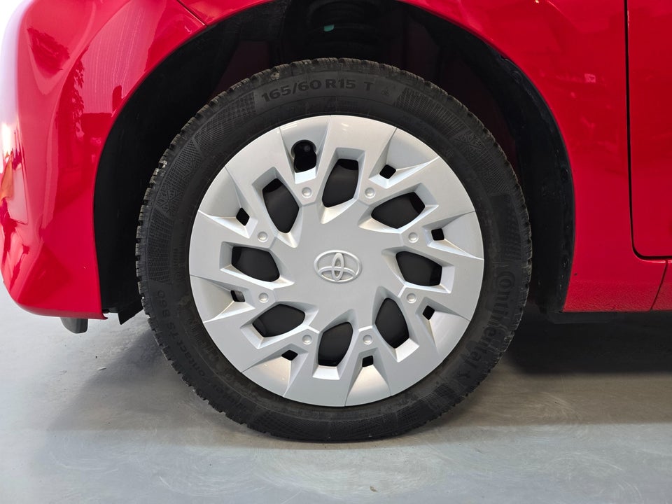 Toyota Aygo 1,0 VVT-i x-press 5d