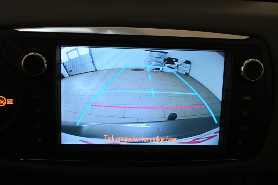 Toyota Yaris 1,3 VVT-i T2 Komfort 5d