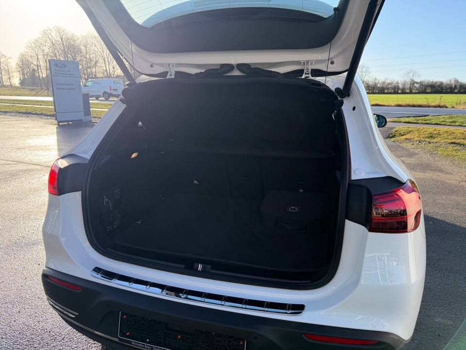 Mercedes EQA250+ Progressive 5d