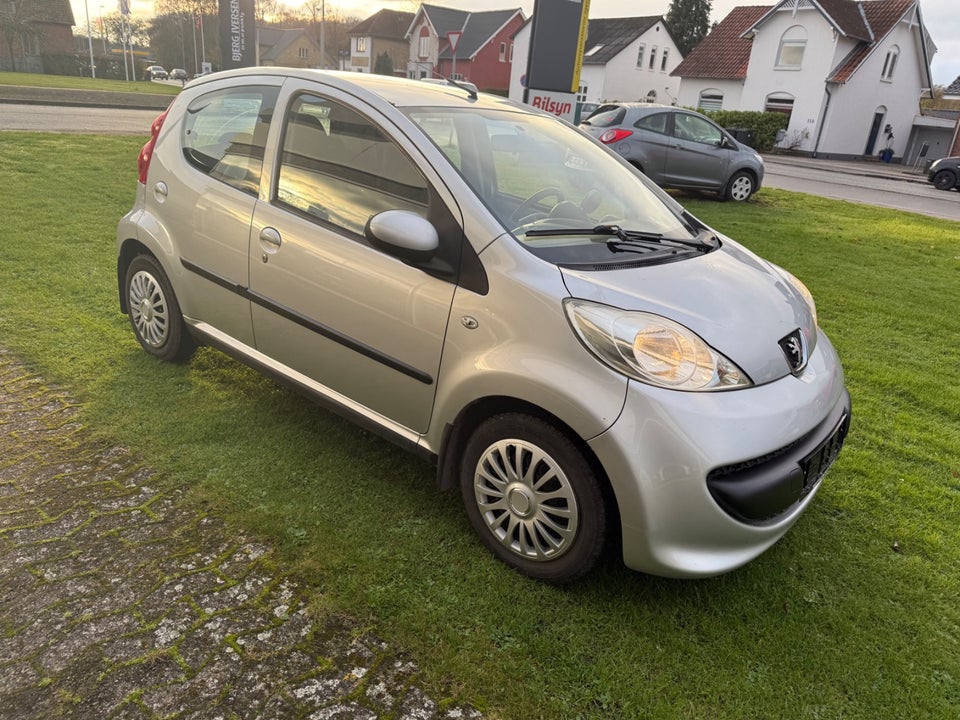 Peugeot 107 1,0 Trendy 5d