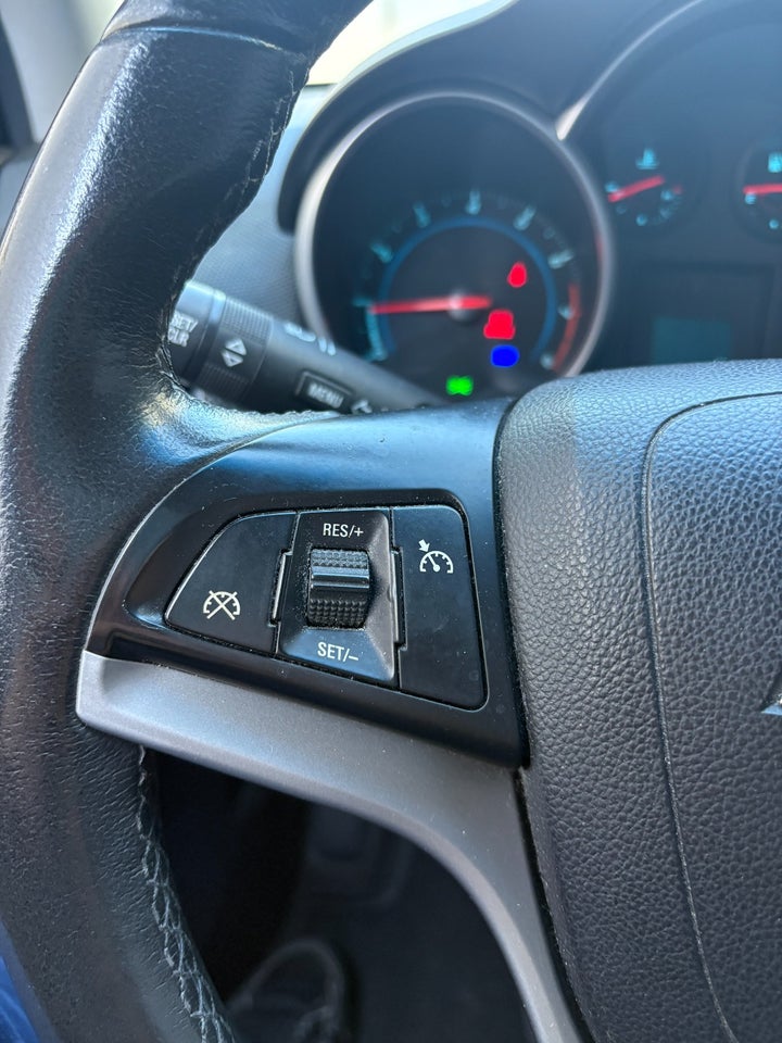 Chevrolet Cruze 1,8 LT 5d