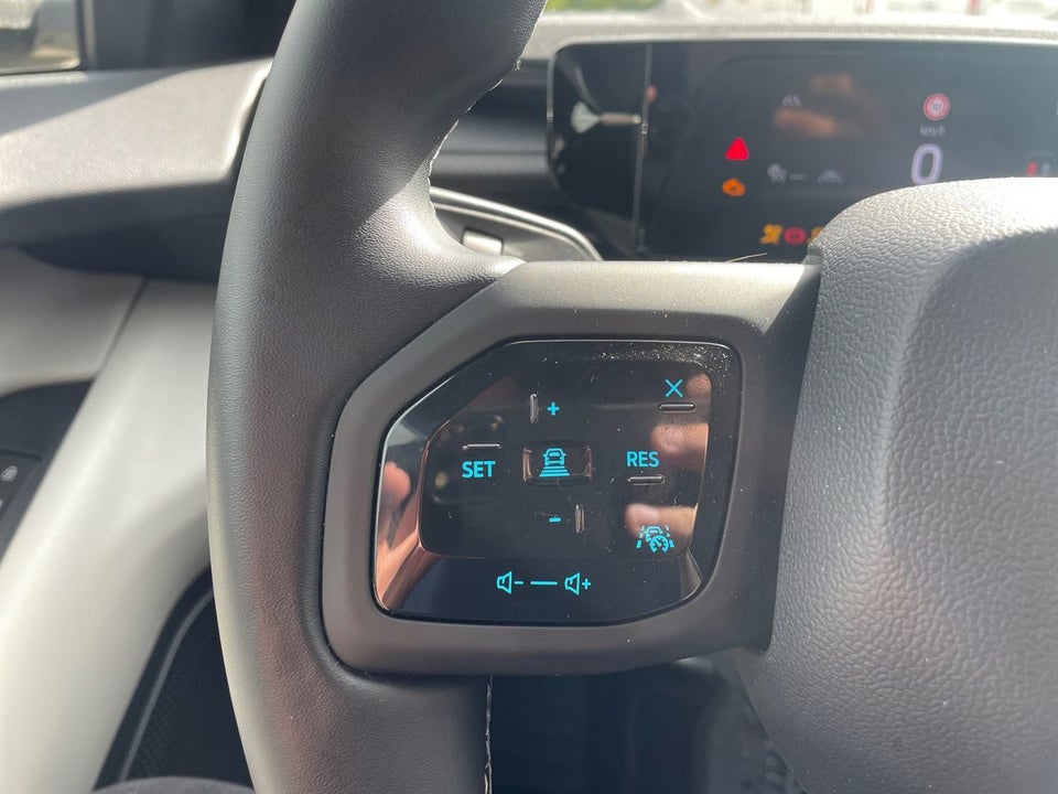 Ford Capri 84 Premium Extended Range AWD 5d