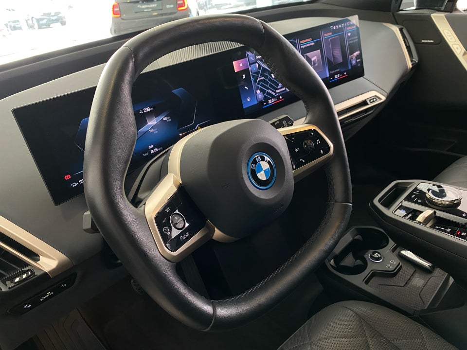 BMW iX xDrive40 Fully Charged Sport 5d