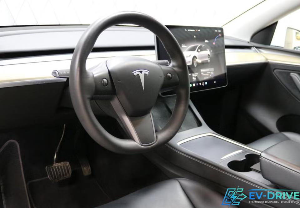 Tesla Model Y RWD 5d