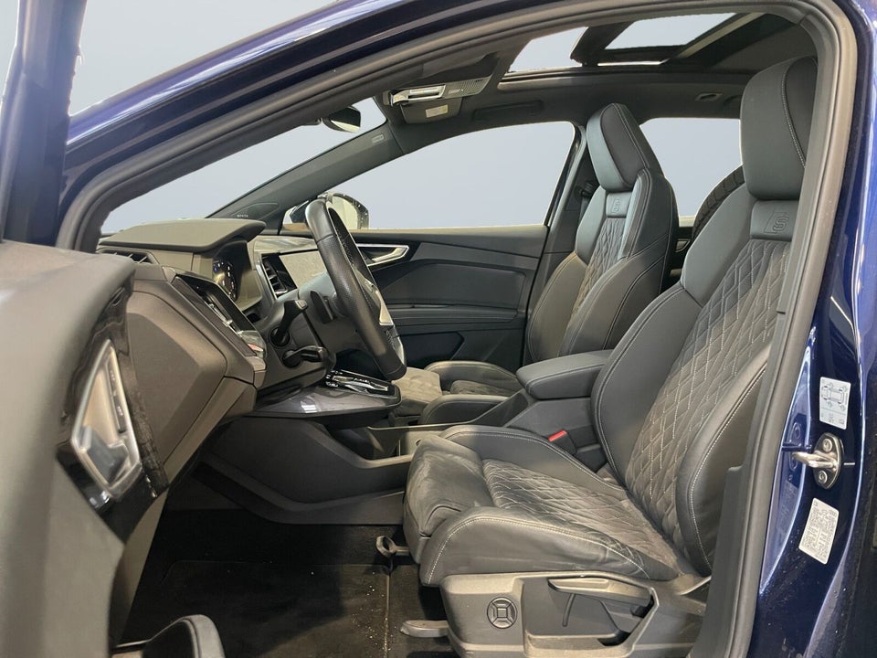 Audi Q4 e-tron 50 S-line quattro 5d