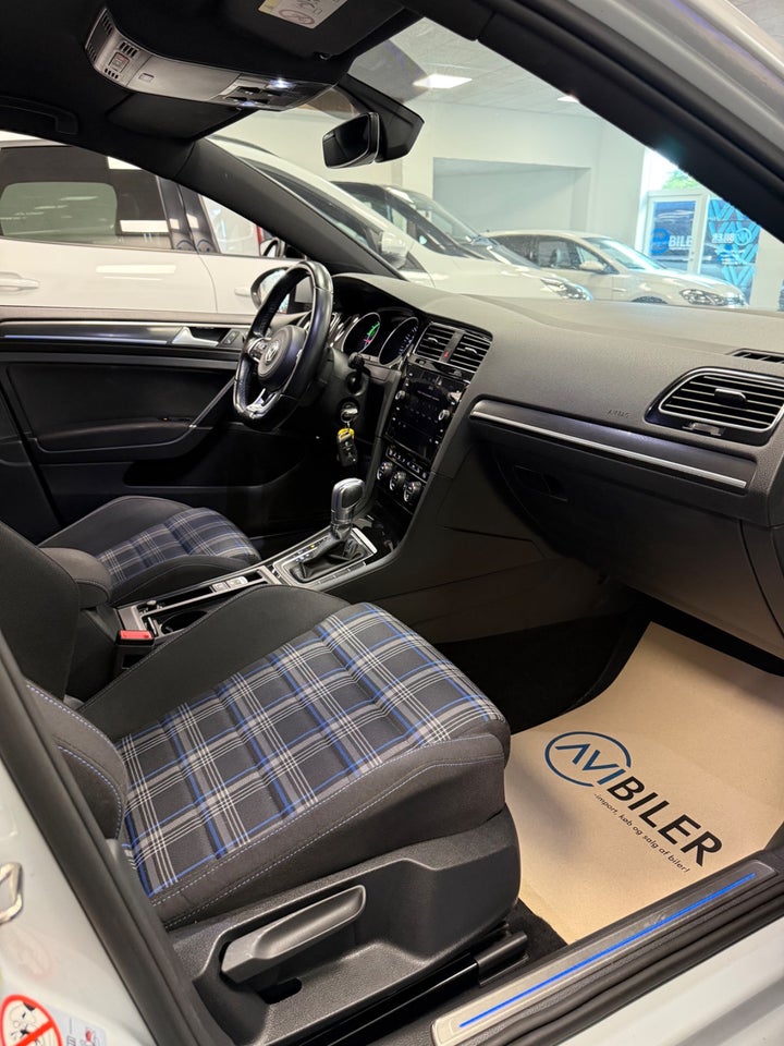 VW Golf VII 1,4 GTE DSG 5d