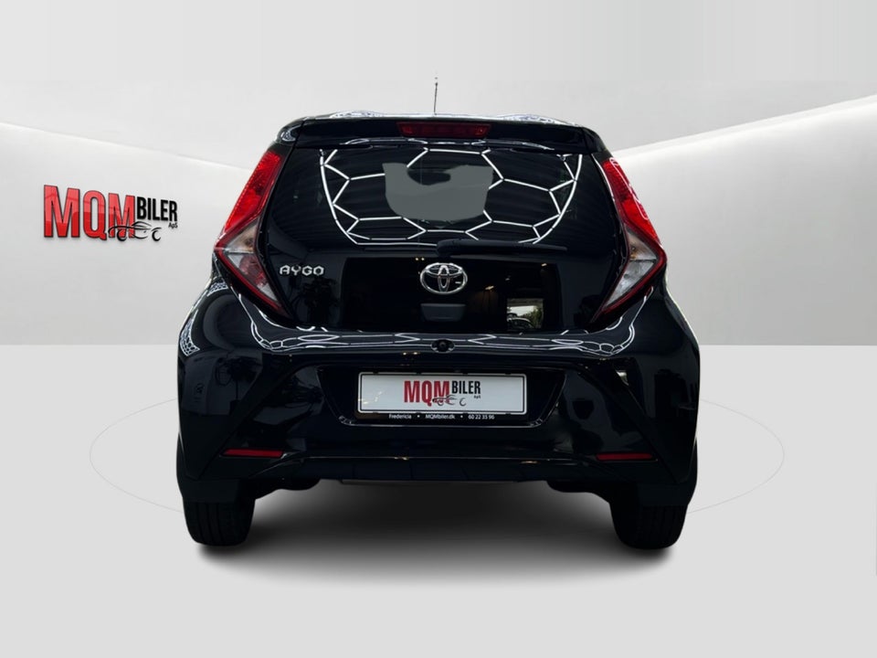 Toyota Aygo 1,0 VVT-i x-black 5d