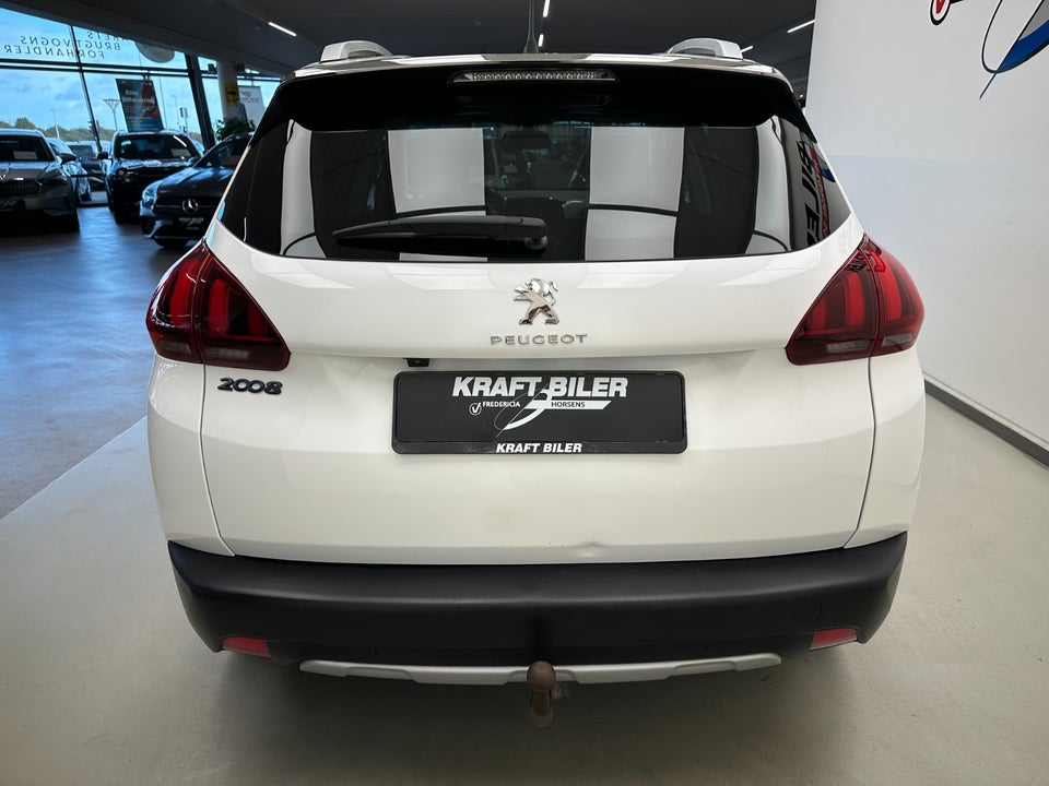 Peugeot 2008 1,2 PureTech 130 Allure+ 5d