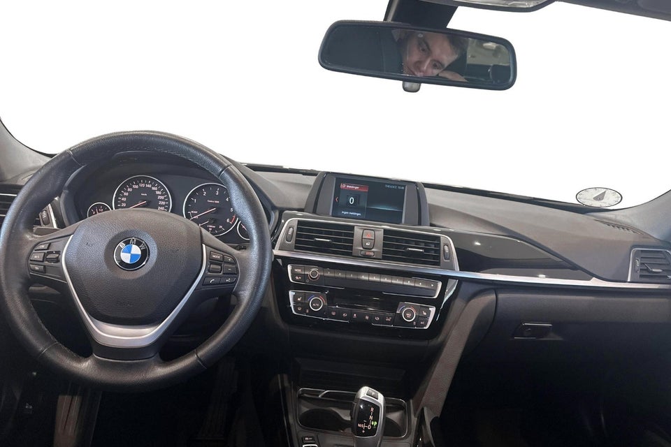 BMW 320d 2,0 Touring Executive aut. 5d