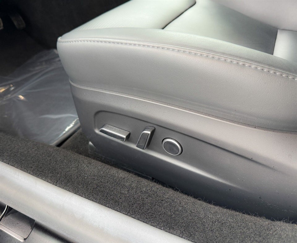 Tesla Model 3 Long Range RWD 4d
