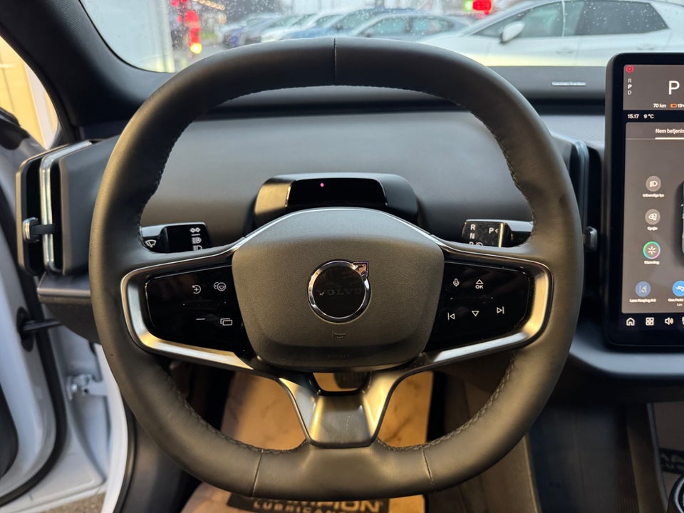 Volvo EX30 Extended Range Plus 5d