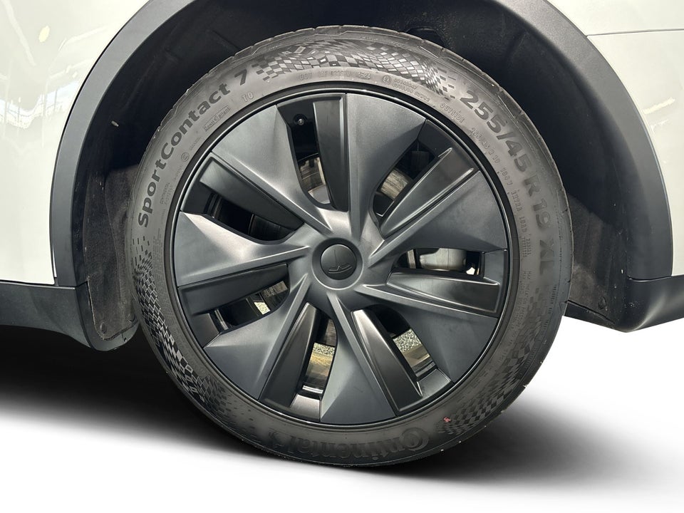 Tesla Model Y Long Range RWD 5d