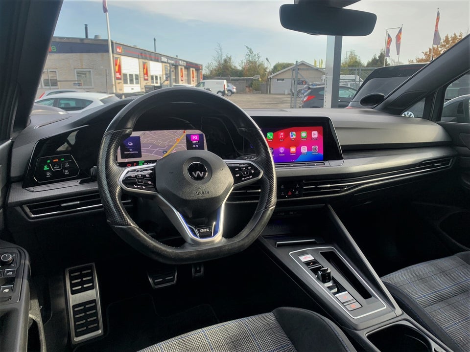 VW Golf VIII 1,4 GTE DSG 5d