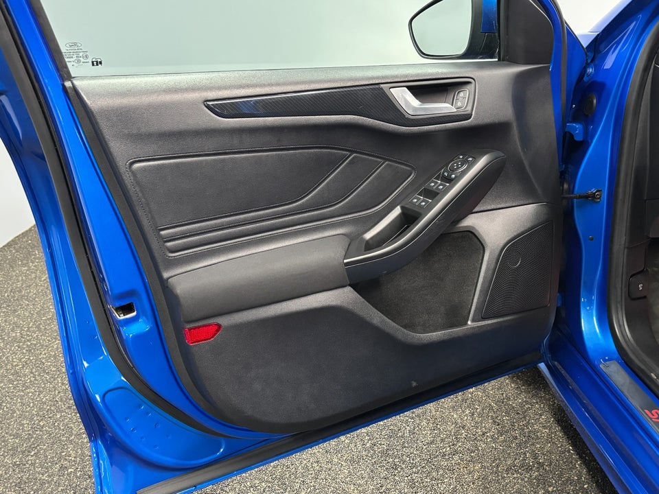 Ford Focus 1,0 EcoBoost ST-Line 5d
