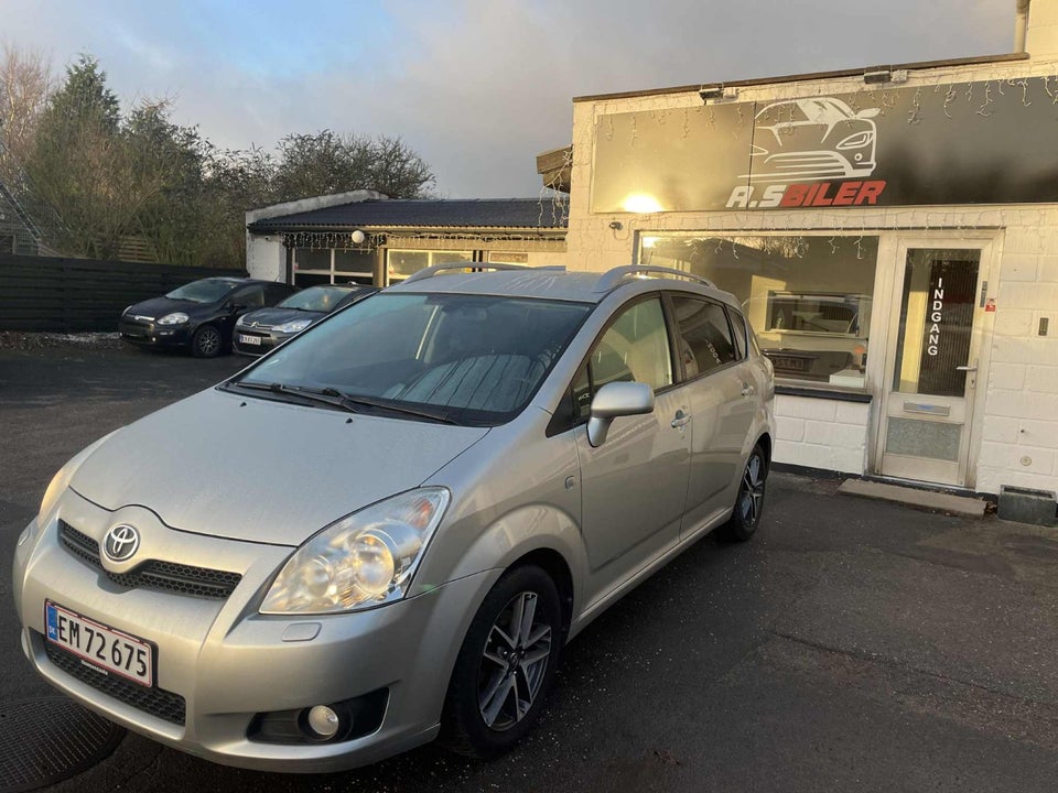 Toyota Corolla Verso 2,2 D-4D Luna 7prs 5d